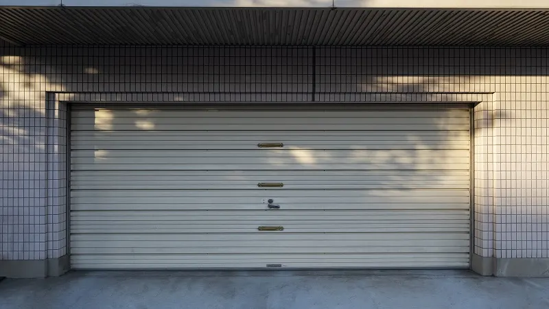 Local Factors That Affect Garage Door Tune-Up Frequency in Houston